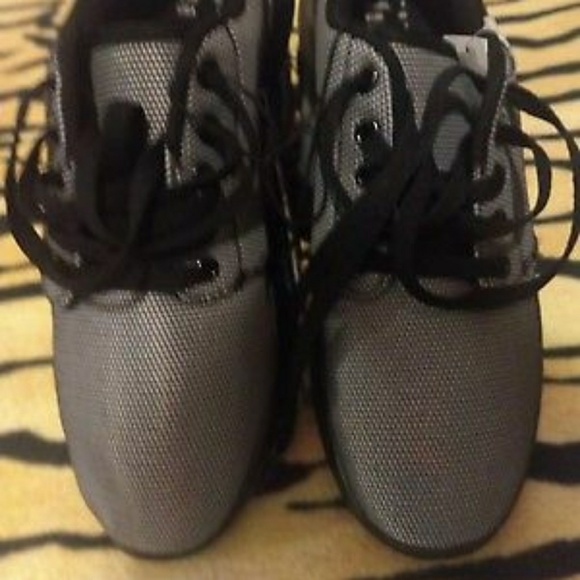 (2) pair Mens knit running/workout sneakers - Picture 5 of 5